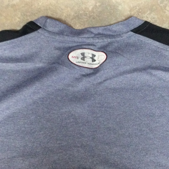 Under Armour heat gear shirt medium - Picture 5 of 5